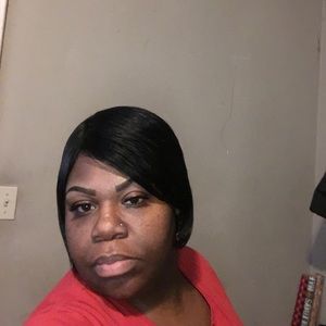 Meet your Posher, Felicia